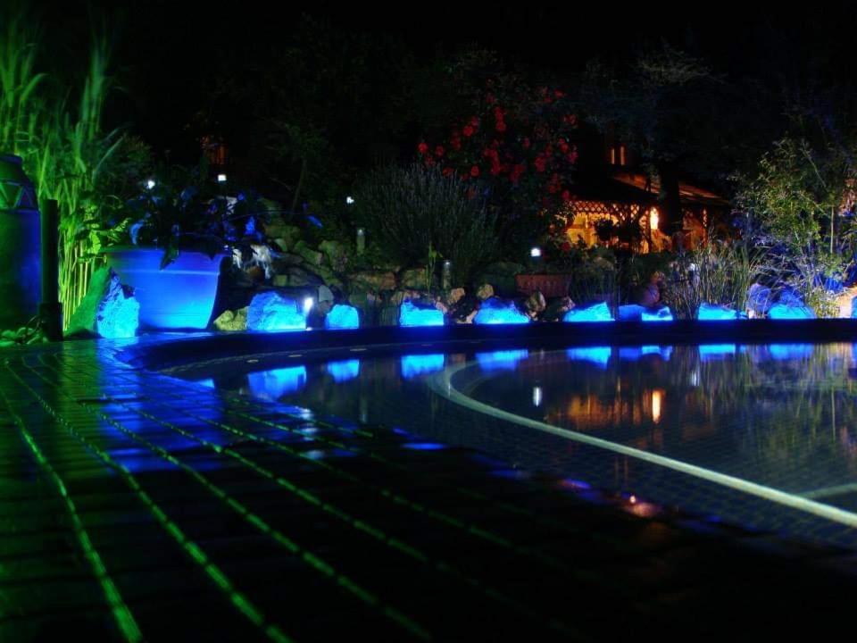 Holiday Vendeghaz Es Szabadidokert Jardanhaza Εξωτερικό φωτογραφία