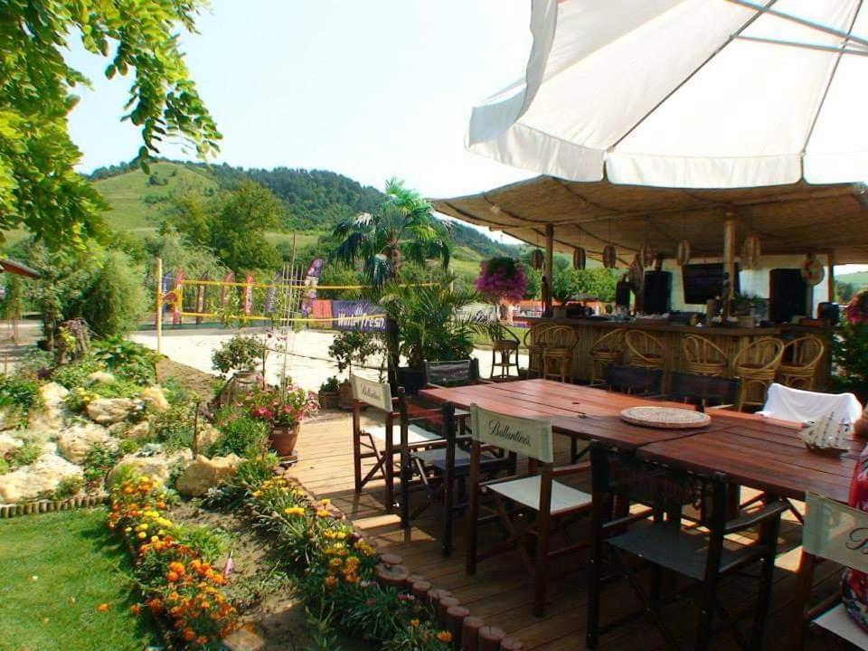 Holiday Vendeghaz Es Szabadidokert Jardanhaza Εξωτερικό φωτογραφία