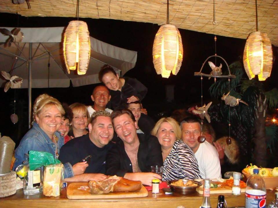 Holiday Vendeghaz Es Szabadidokert Jardanhaza Εξωτερικό φωτογραφία