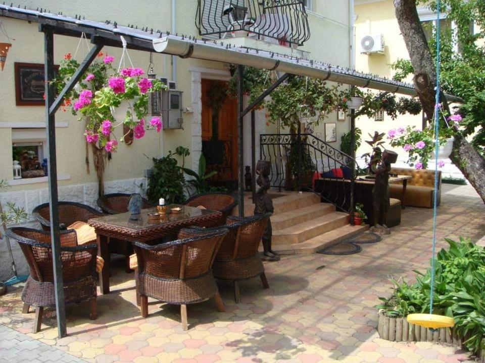 Holiday Vendeghaz Es Szabadidokert Jardanhaza Εξωτερικό φωτογραφία